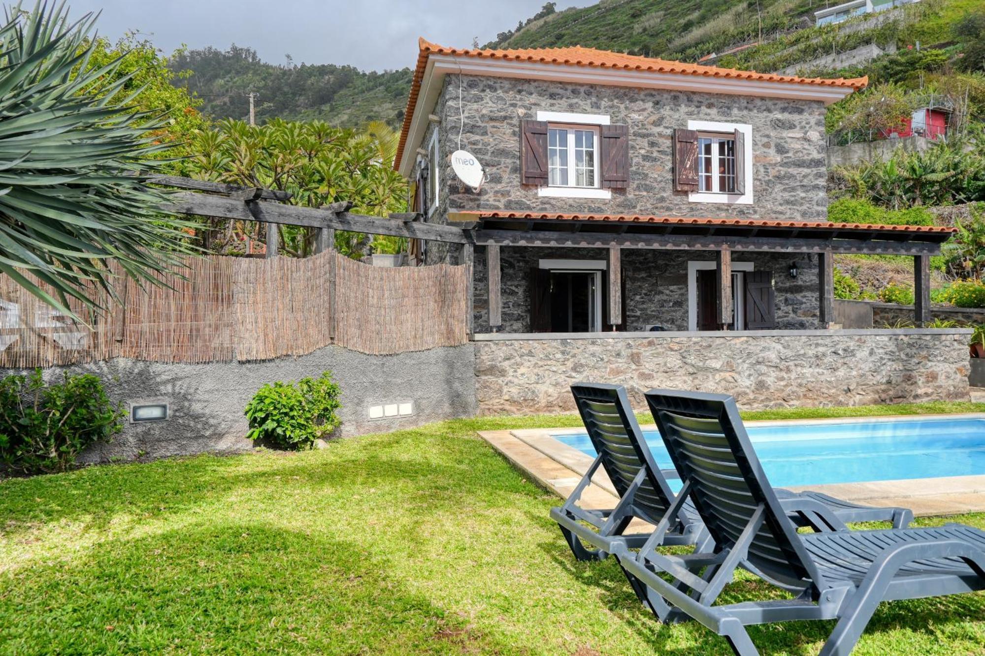 Casa do Pombal, a Home in Madeira Arco da Calheta (Madeira) Exterior foto