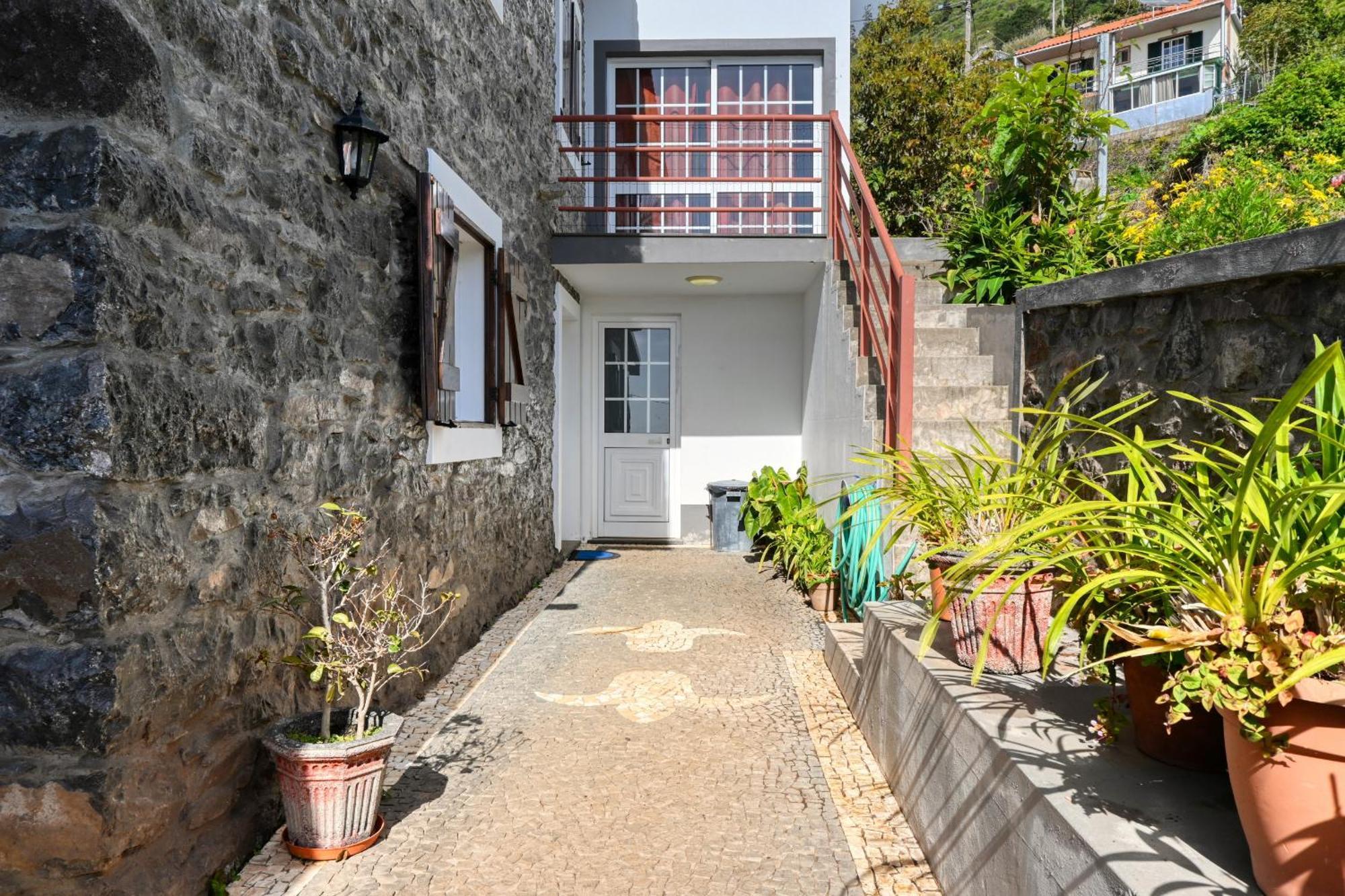 Casa do Pombal, a Home in Madeira Arco da Calheta (Madeira) Exterior foto